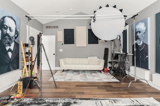 6077 Sleepy Hollow Lane, East Lansing, MI 48823