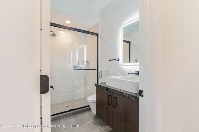 6077 Sleepy Hollow Lane, East Lansing, MI 48823