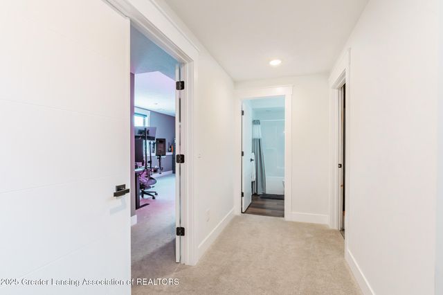 6077 Sleepy Hollow Lane, East Lansing, MI 48823