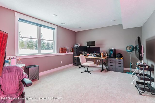 6077 Sleepy Hollow Lane, East Lansing, MI 48823