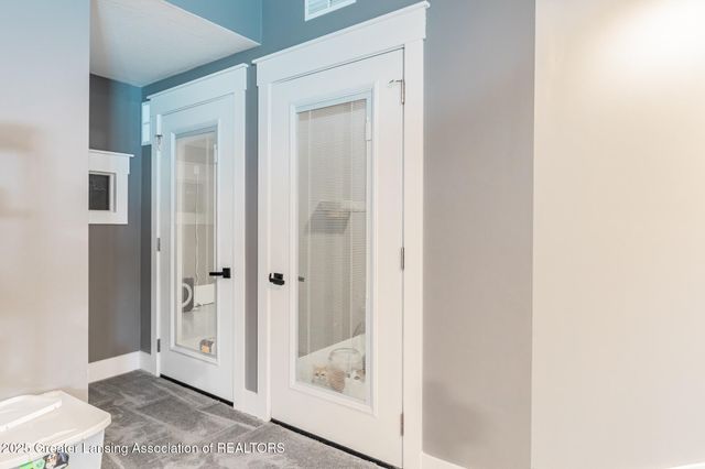 6077 Sleepy Hollow Lane, East Lansing, MI 48823