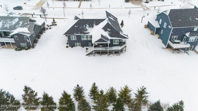 6077 Sleepy Hollow Lane, East Lansing, MI 48823