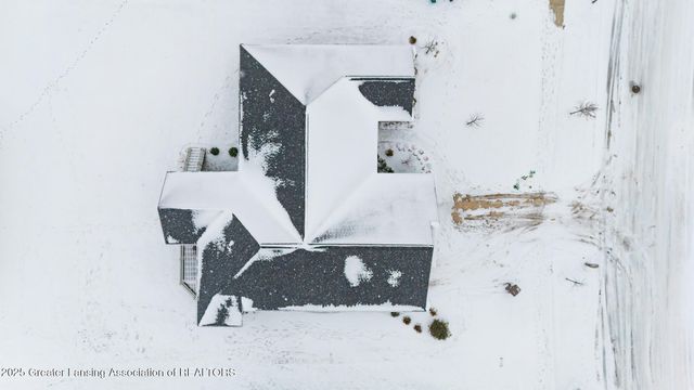 6077 Sleepy Hollow Lane, East Lansing, MI 48823