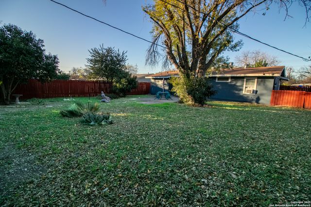 814 WEIZMANN ST, San Antonio, TX 78213