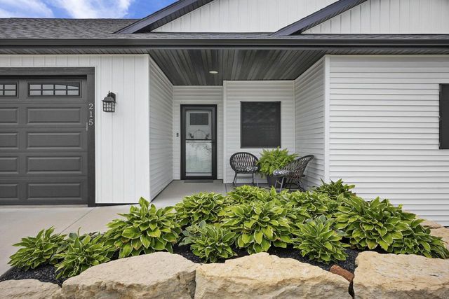 215 BoAnn Terrace, Belleville, WI 53508