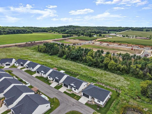 215 BoAnn Terrace, Belleville, WI 53508