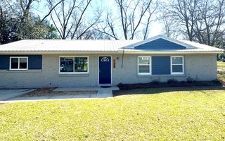 105 Deerfield Dr., Enterprise, AL 36330