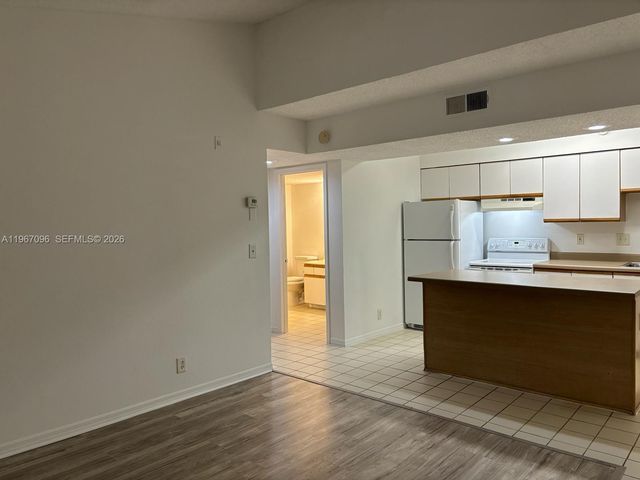 3985 W Mcnab Rd A302, Pompano Beach, FL 33069