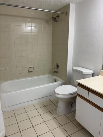 3985 W Mcnab Rd A302, Pompano Beach, FL 33069