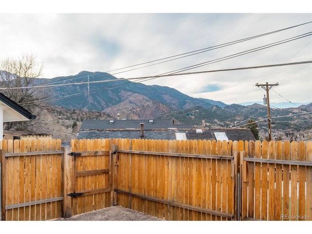 202 Oklahoma Rd, Manitou Springs, CO 80829