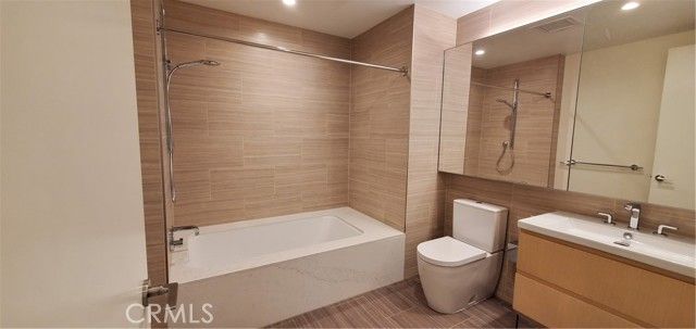 877 Francisco Street 2403, Los Angeles, CA 90017