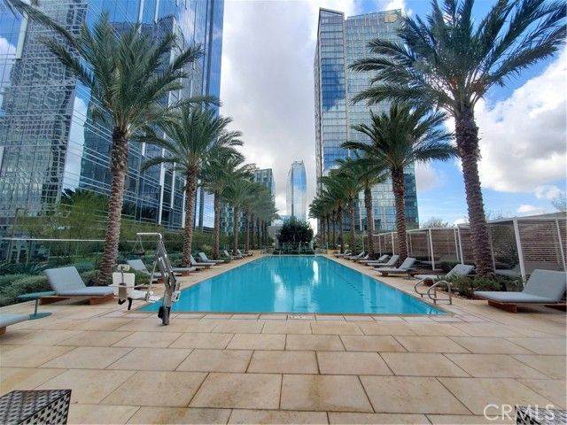 877 Francisco Street 2403, Los Angeles, CA 90017