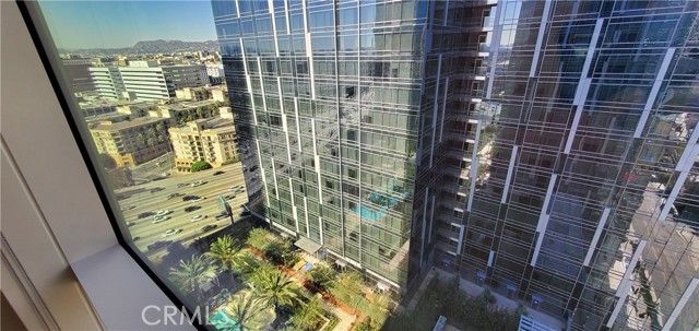 877 Francisco Street 2403, Los Angeles, CA 90017