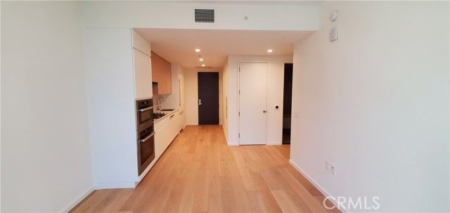 877 Francisco Street 2403, Los Angeles, CA 90017