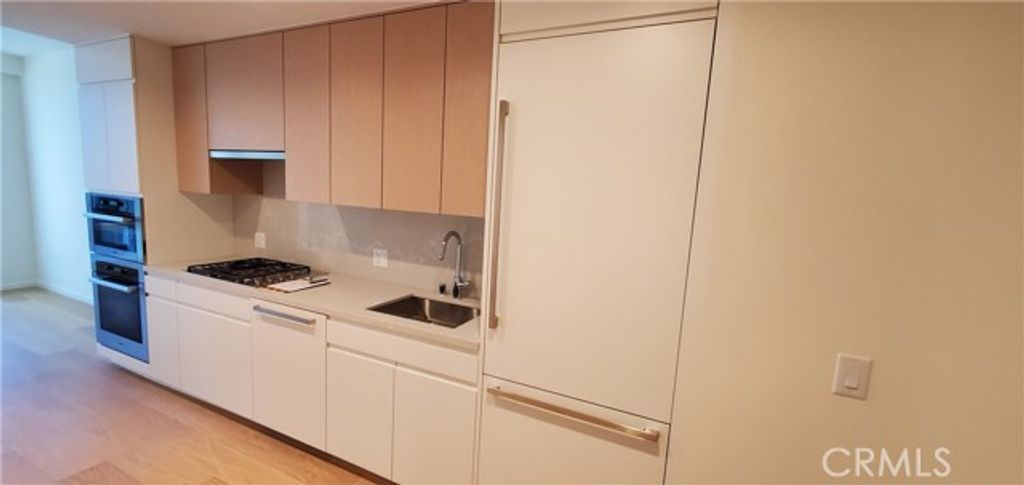 877 Francisco Street 2403, Los Angeles, CA 90017