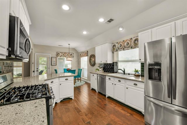 2516 Creeks Edge Drive, Pearland, TX 77581