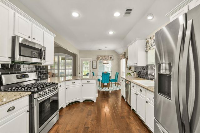 2516 Creeks Edge Drive, Pearland, TX 77581