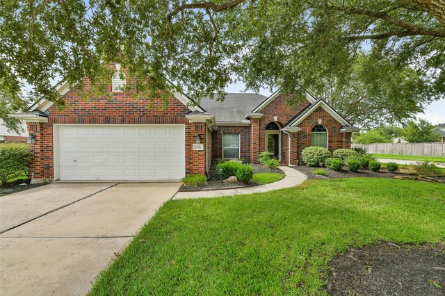 2516 Creeks Edge Drive, Pearland, TX 77581