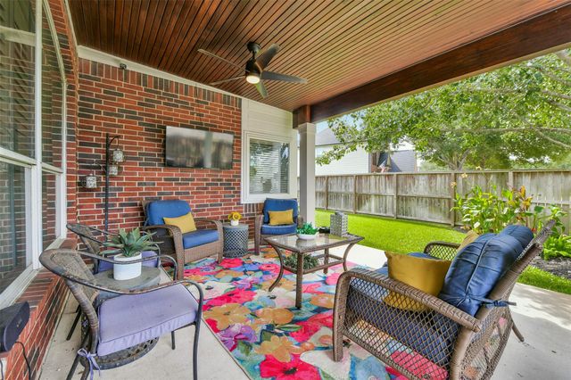 2516 Creeks Edge Drive, Pearland, TX 77581