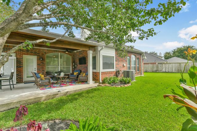 2516 Creeks Edge Drive, Pearland, TX 77581