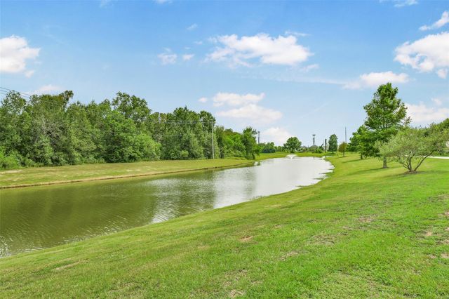2516 Creeks Edge Drive, Pearland, TX 77581