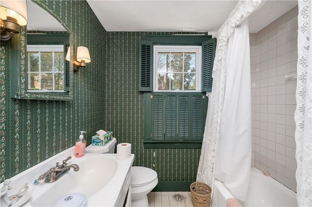 236 Alameda Rd, Twp Of But Nw, PA 16001