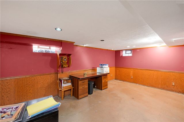 236 Alameda Rd, Twp Of But Nw, PA 16001