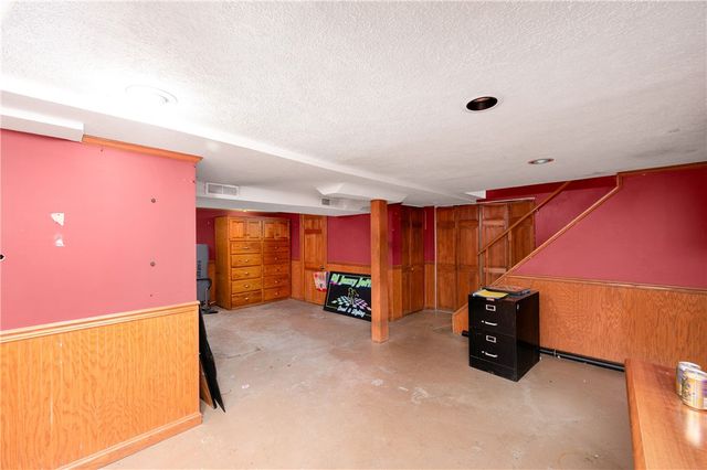 236 Alameda Rd, Twp Of But Nw, PA 16001