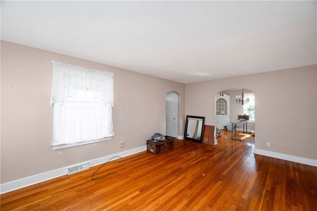 236 Alameda Rd, Twp Of But Nw, PA 16001