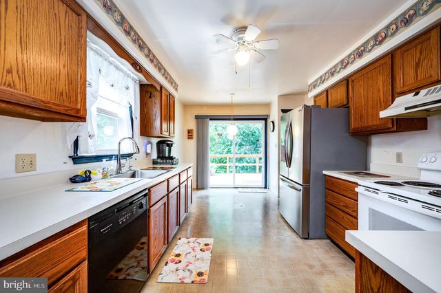 996 GROUSE WAY, Reading, PA 19606