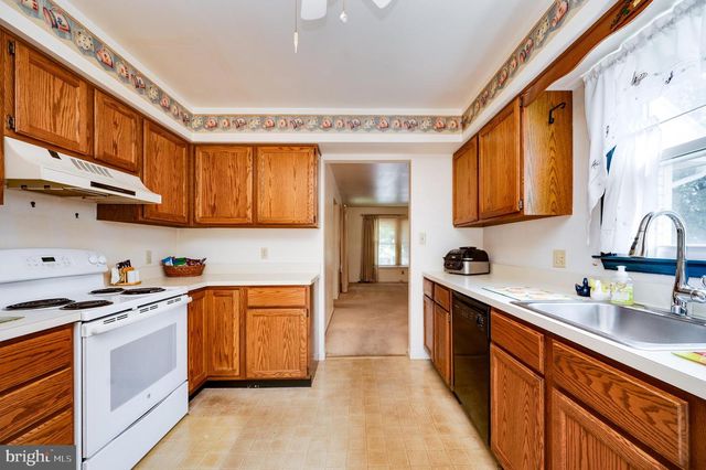 996 GROUSE WAY, Reading, PA 19606