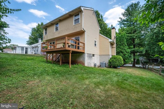 996 GROUSE WAY, Reading, PA 19606