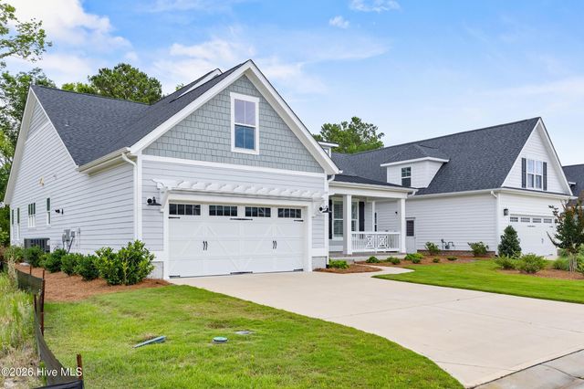 3386 Island Lakes Drive, Southport, NC 28461