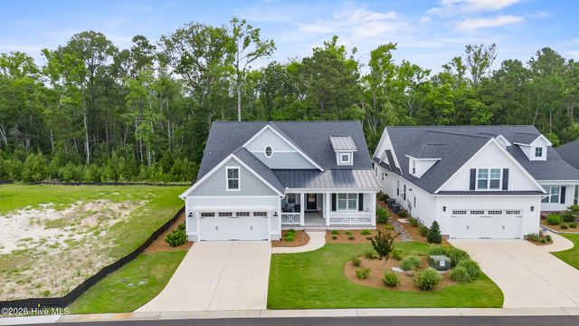 3386 Island Lakes Drive, Southport, NC 28461