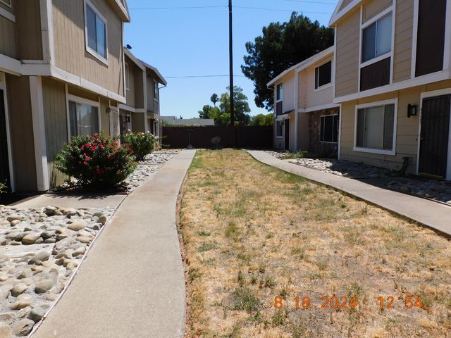 4121 Brookfield Dr, Sacramento, CA 95823