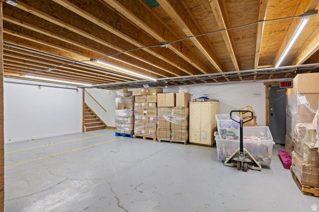 7095 W 3500 ST, West Valley City, UT 84128
