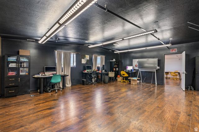 7095 W 3500 ST, West Valley City, UT 84128