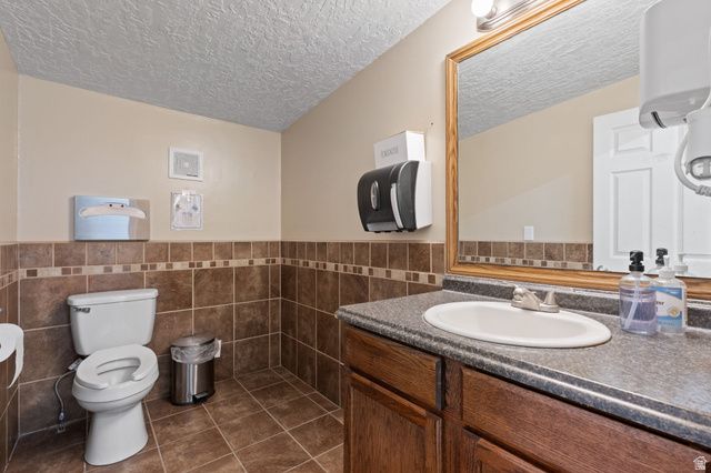 7095 W 3500 ST, West Valley City, UT 84128