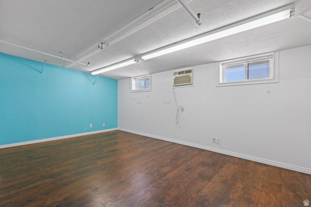 7095 W 3500 ST, West Valley City, UT 84128