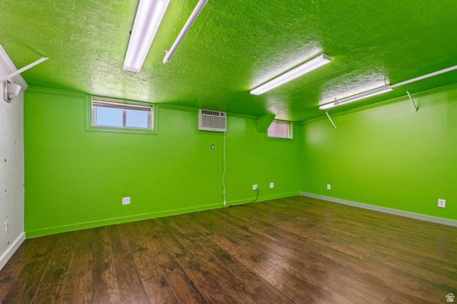 7095 W 3500 ST, West Valley City, UT 84128