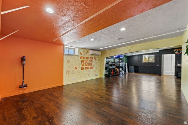 7095 W 3500 ST, West Valley City, UT 84128