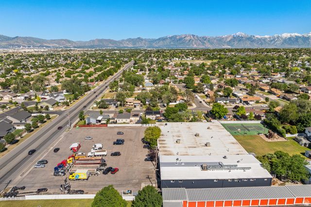 7095 W 3500 ST, West Valley City, UT 84128