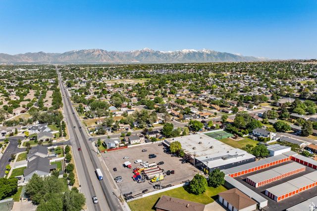 7095 W 3500 ST, West Valley City, UT 84128