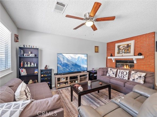 15880 Elcona Place, Victorville, CA 92395