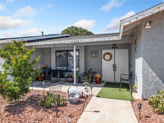 15880 Elcona Place, Victorville, CA 92395