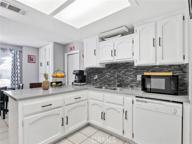 15880 Elcona Place, Victorville, CA 92395