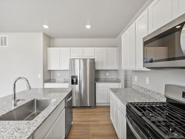 4661 Sunsplash Way, Johnstown, CO 80534