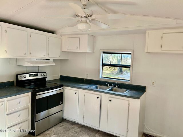 5355 NEW KINGS Road UNIT 17, Jacksonville, FL 32209