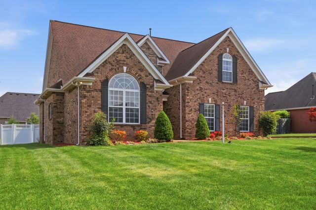 828 Chaqueta Ct, Smyrna, TN 37167