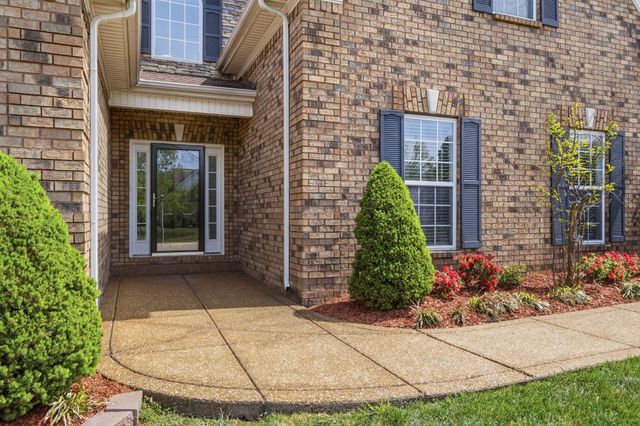 828 Chaqueta Ct, Smyrna, TN 37167
